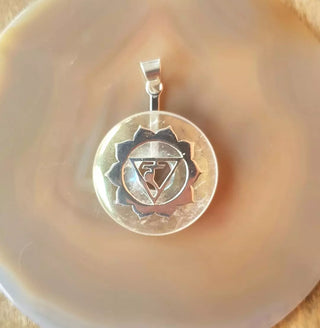 Solarplexus Chakra Feste i Sølv til Krystallskive